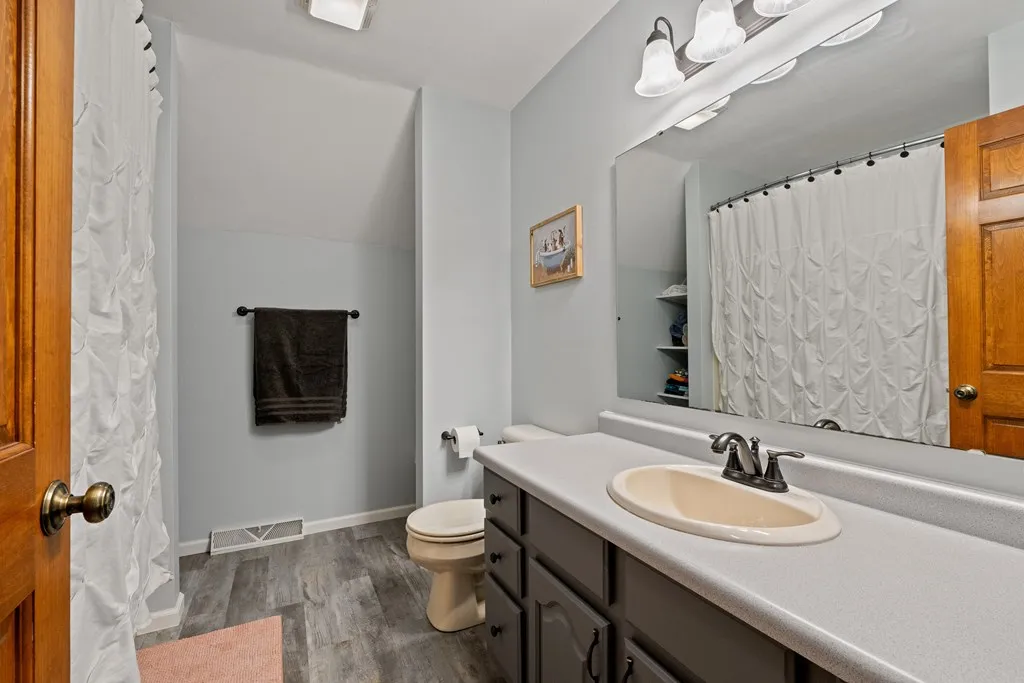 331 N 17th Dr, Sturgeon Bay, Wisconsin 54235, 4 Bedrooms Bedrooms, ,4 BathroomsBathrooms,Inland-Residential,For Sale,N 17th Dr,143971