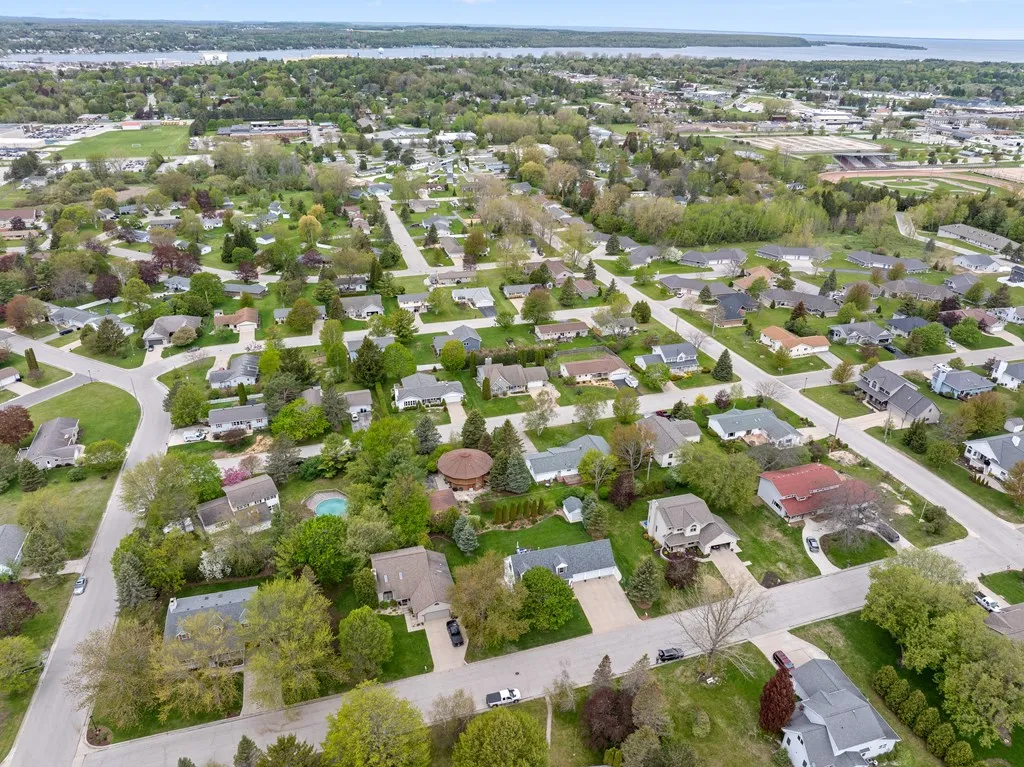 331 N 17th Dr, Sturgeon Bay, Wisconsin 54235, 4 Bedrooms Bedrooms, ,4 BathroomsBathrooms,Inland-Residential,For Sale,N 17th Dr,143971