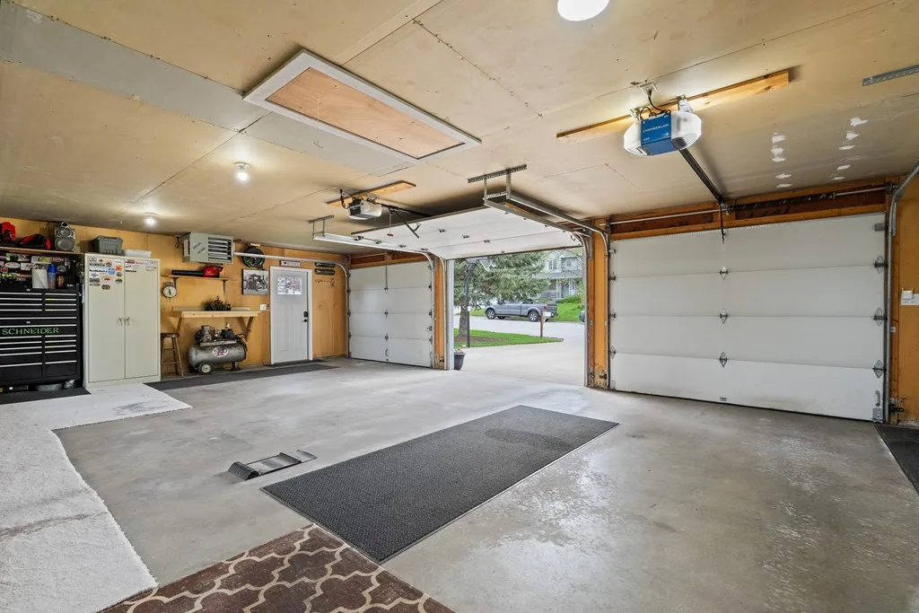 331 N 17th Dr, Sturgeon Bay, Wisconsin 54235, 4 Bedrooms Bedrooms, ,4 BathroomsBathrooms,Inland-Residential,For Sale,N 17th Dr,143971