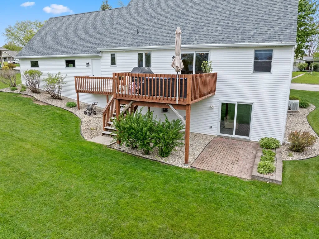 331 N 17th Dr, Sturgeon Bay, Wisconsin 54235, 4 Bedrooms Bedrooms, ,4 BathroomsBathrooms,Inland-Residential,For Sale,N 17th Dr,143971