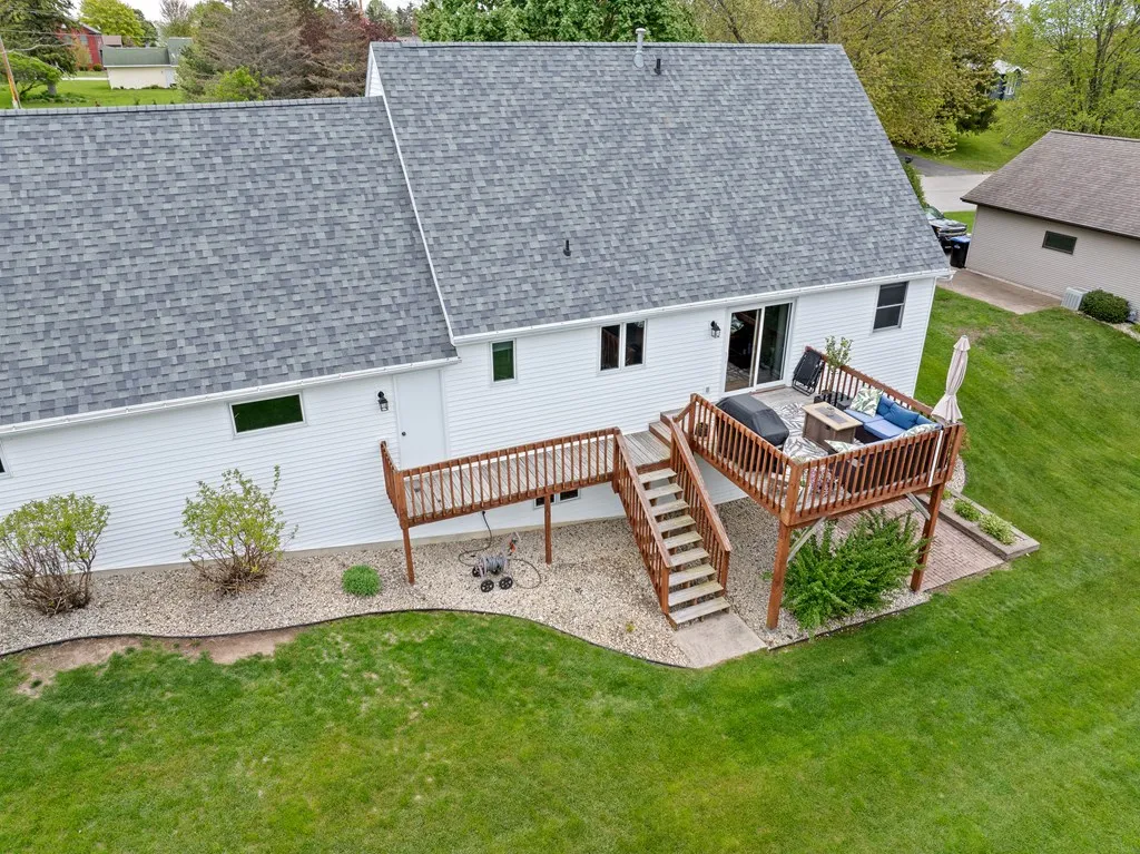 331 N 17th Dr, Sturgeon Bay, Wisconsin 54235, 4 Bedrooms Bedrooms, ,4 BathroomsBathrooms,Inland-Residential,For Sale,N 17th Dr,143971