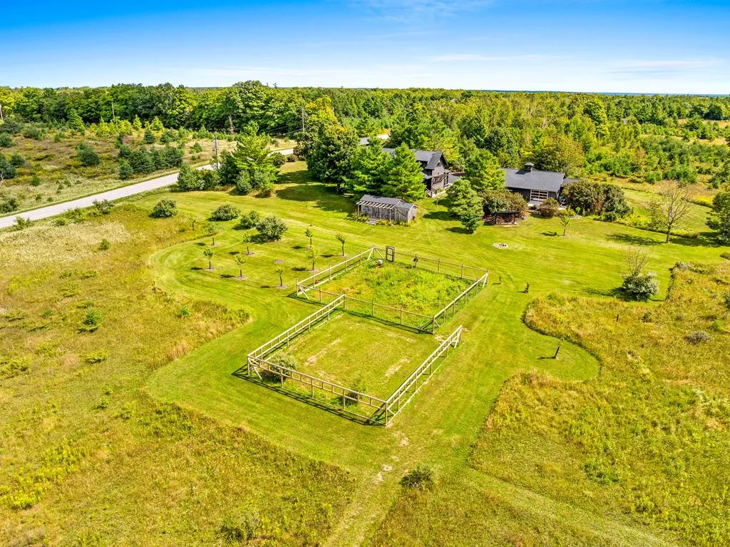 633 Isle View Rd, Ellison Bay, Wisconsin 54210, 3 Bedrooms Bedrooms, ,3 BathroomsBathrooms,Inland-Residential,For Sale,Isle View Rd,144501