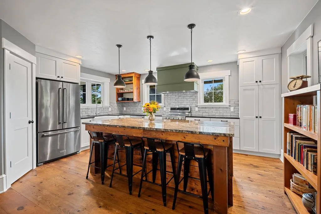 633 Isle View Rd, Ellison Bay, Wisconsin 54210, 3 Bedrooms Bedrooms, ,3 BathroomsBathrooms,Inland-Residential,For Sale,Isle View Rd,144501