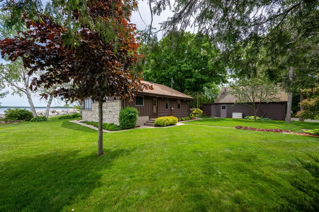 3988 Sand Bay Point Rd, Sturgeon Bay Wi 54235, 2 Bedrooms Bedrooms, ,1 BathroomBathrooms,Waterfront-Residential,For Sale,Sand Bay Point Rd,141780