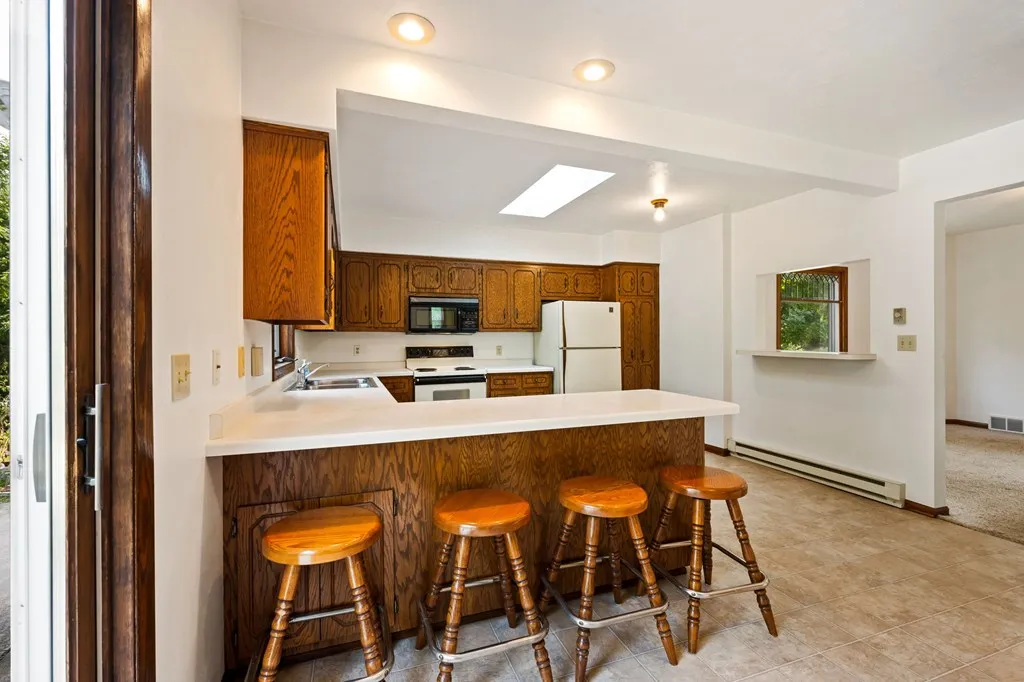 218 W Pine St, Sturgeon Bay Wi 54235, 3 Bedrooms Bedrooms, ,2 BathroomsBathrooms,Inland-Residential,For Sale,W Pine St,143215