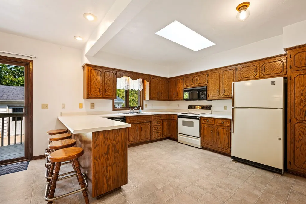 218 W Pine St, Sturgeon Bay Wi 54235, 3 Bedrooms Bedrooms, ,2 BathroomsBathrooms,Inland-Residential,For Sale,W Pine St,143215