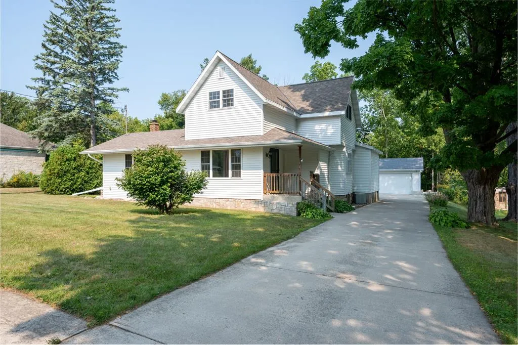 218 W Pine St, Sturgeon Bay Wi 54235, 3 Bedrooms Bedrooms, ,2 BathroomsBathrooms,Inland-Residential,For Sale,W Pine St,143215