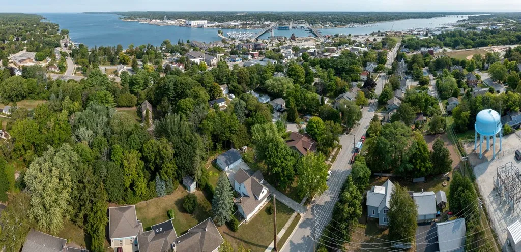 218 W Pine St, Sturgeon Bay Wi 54235, 3 Bedrooms Bedrooms, ,2 BathroomsBathrooms,Inland-Residential,For Sale,W Pine St,143215