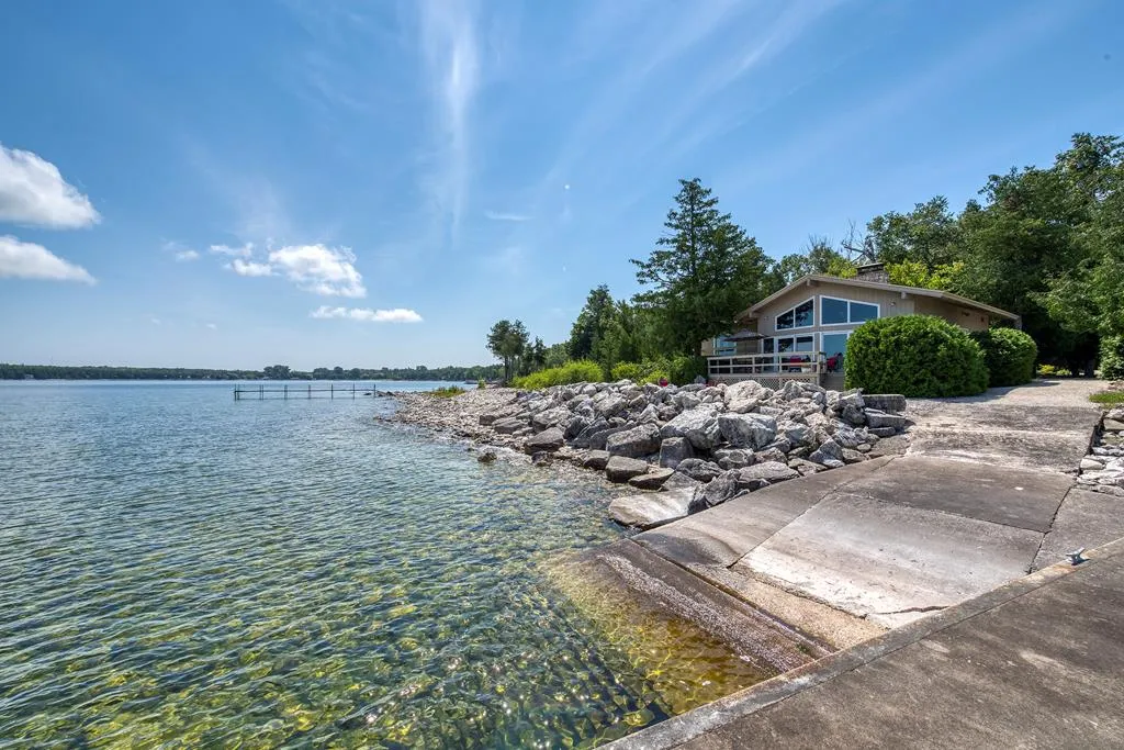 1918 Hillside Dr, Ellison Bay, Wisconsin 54210, 4 Bedrooms Bedrooms, ,2 BathroomsBathrooms,Waterfront-Residential,For Sale,Hillside Dr,144303