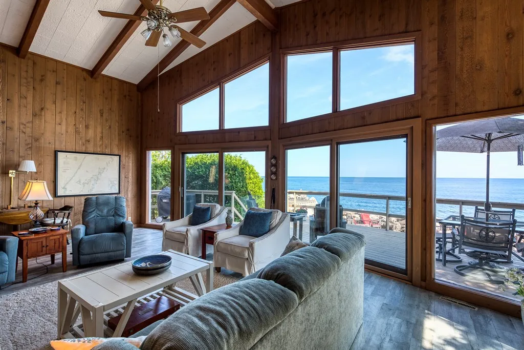 1918 Hillside Dr, Ellison Bay, Wisconsin 54210, 4 Bedrooms Bedrooms, ,2 BathroomsBathrooms,Waterfront-Residential,For Sale,Hillside Dr,144303