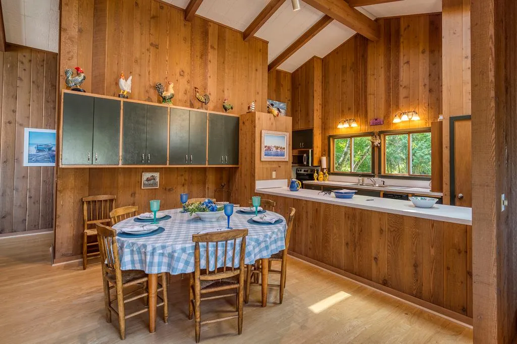 1918 Hillside Dr, Ellison Bay, Wisconsin 54210, 4 Bedrooms Bedrooms, ,2 BathroomsBathrooms,Waterfront-Residential,For Sale,Hillside Dr,144303