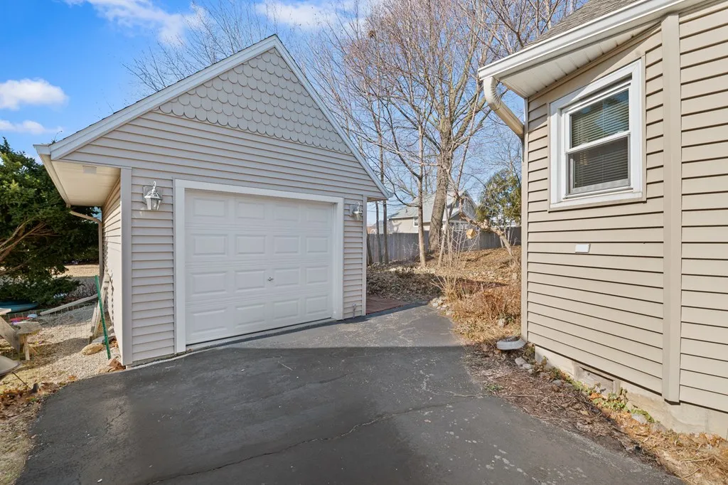 215 S 4th Ave, Sturgeon Bay Wi 54235, 2 Bedrooms Bedrooms, ,1 BathroomBathrooms,Inland-Residential,For Sale,S 4th Ave,141463