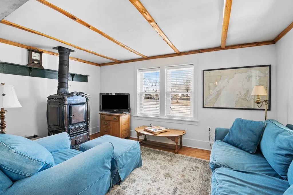 215 S 4th Ave, Sturgeon Bay Wi 54235, 2 Bedrooms Bedrooms, ,1 BathroomBathrooms,Inland-Residential,For Sale,S 4th Ave,141463