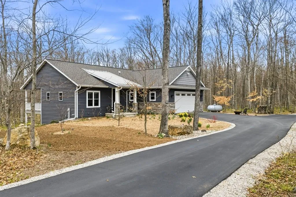 3404 Tanglewood Ln