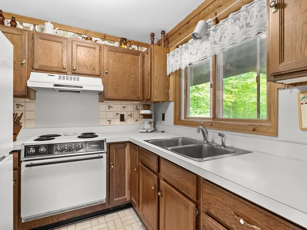 1131 S Berry Ln, Ellison Bay, Wisconsin 54210, 2 Bedrooms Bedrooms, ,1 BathroomBathrooms,Inland-Residential,For Sale,S Berry Ln,144190