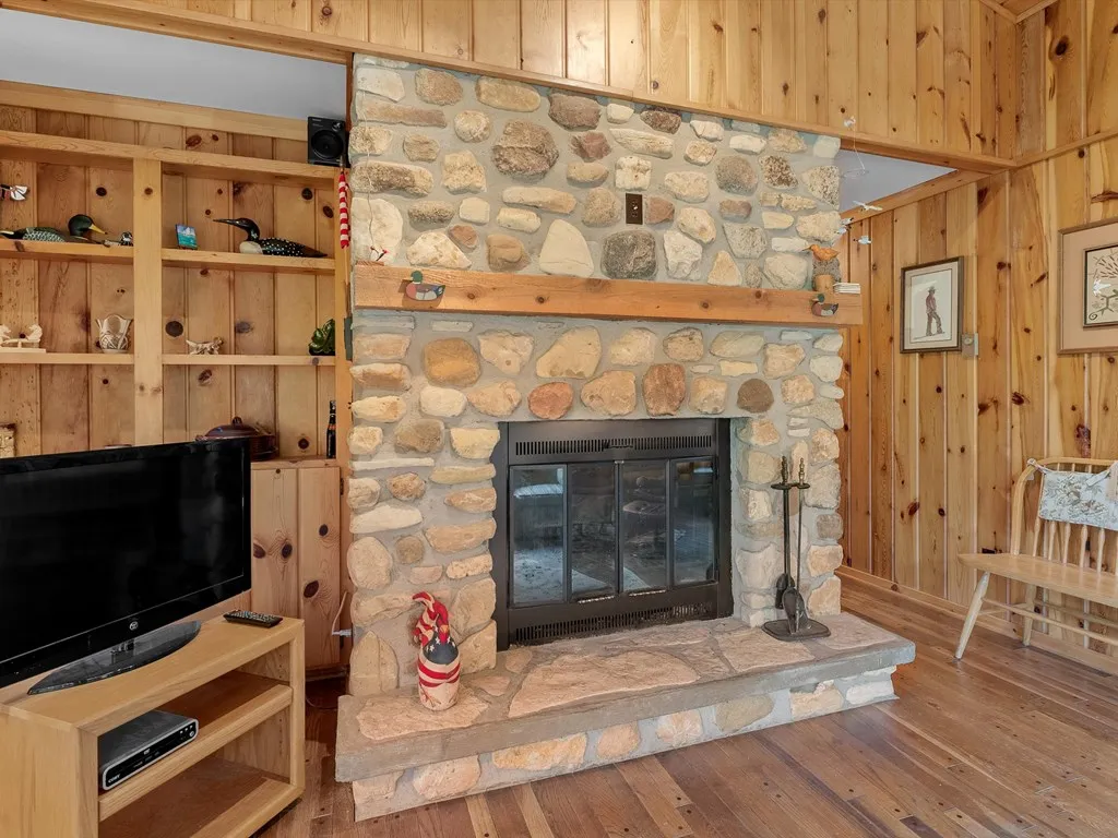 1131 S Berry Ln, Ellison Bay, Wisconsin 54210, 2 Bedrooms Bedrooms, ,1 BathroomBathrooms,Inland-Residential,For Sale,S Berry Ln,144190