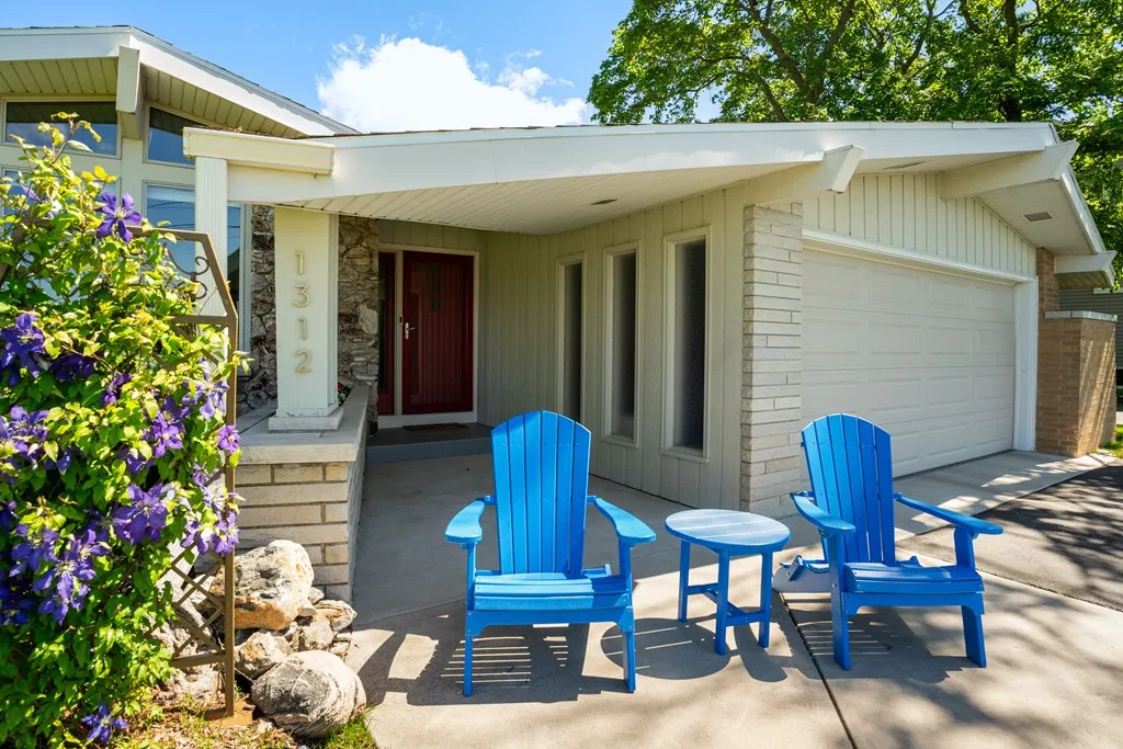 1312 Memorial Dr, Sturgeon Bay Wi 54235, 3 Bedrooms Bedrooms, ,3 BathroomsBathrooms,Waterfront-Residential,For Sale,Memorial Dr,141782