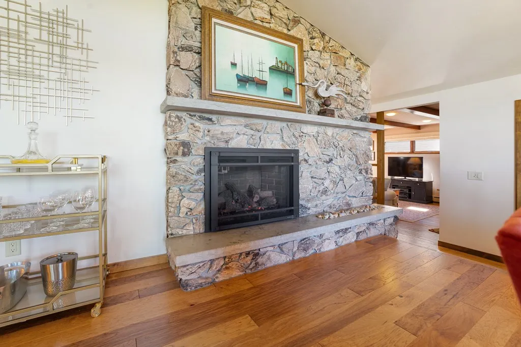 1312 Memorial Dr, Sturgeon Bay Wi 54235, 3 Bedrooms Bedrooms, ,3 BathroomsBathrooms,Waterfront-Residential,For Sale,Memorial Dr,141782