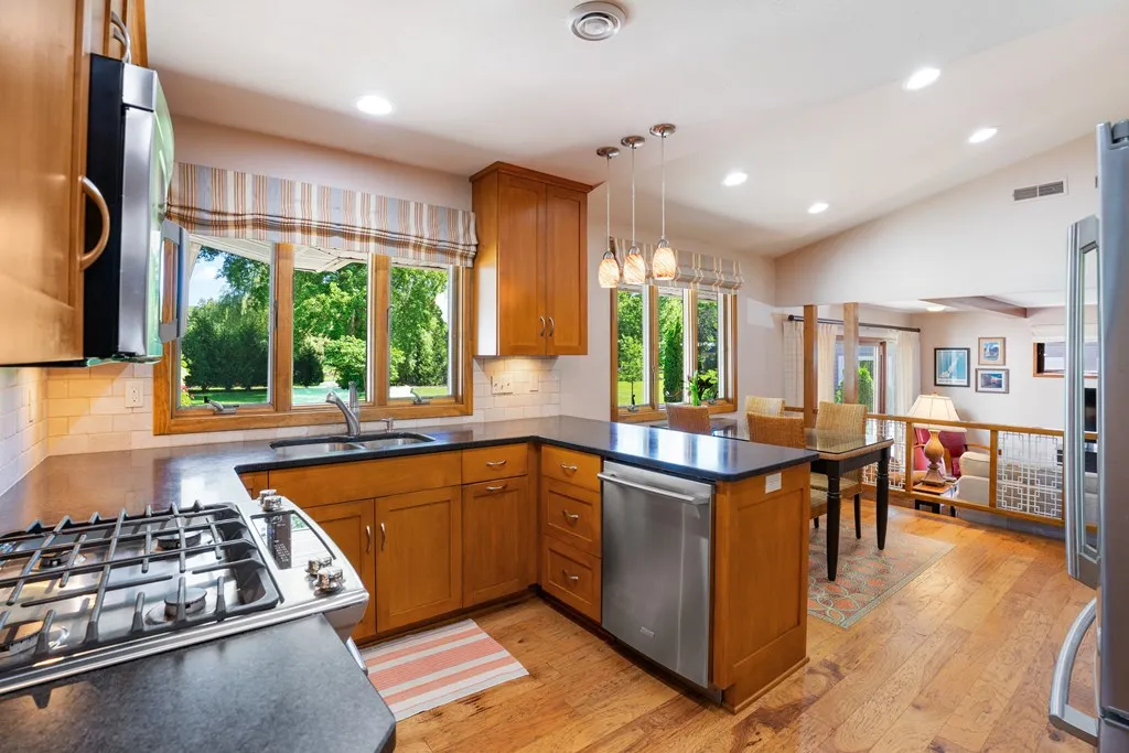 1312 Memorial Dr, Sturgeon Bay Wi 54235, 3 Bedrooms Bedrooms, ,3 BathroomsBathrooms,Waterfront-Residential,For Sale,Memorial Dr,141782