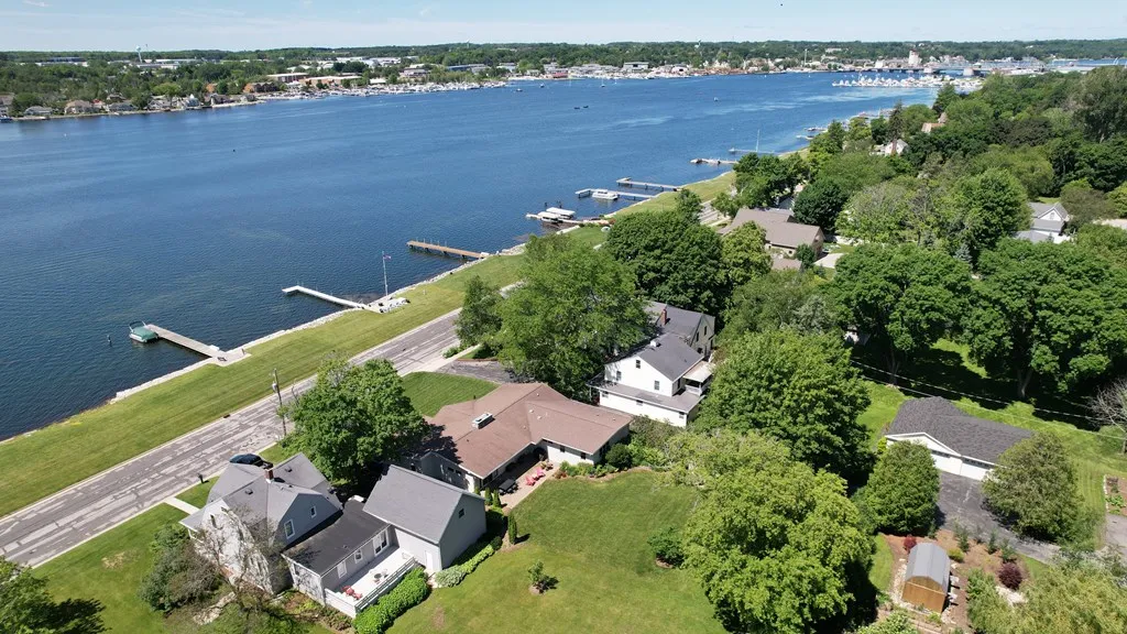 1312 Memorial Dr, Sturgeon Bay Wi 54235, 3 Bedrooms Bedrooms, ,3 BathroomsBathrooms,Waterfront-Residential,For Sale,Memorial Dr,141782