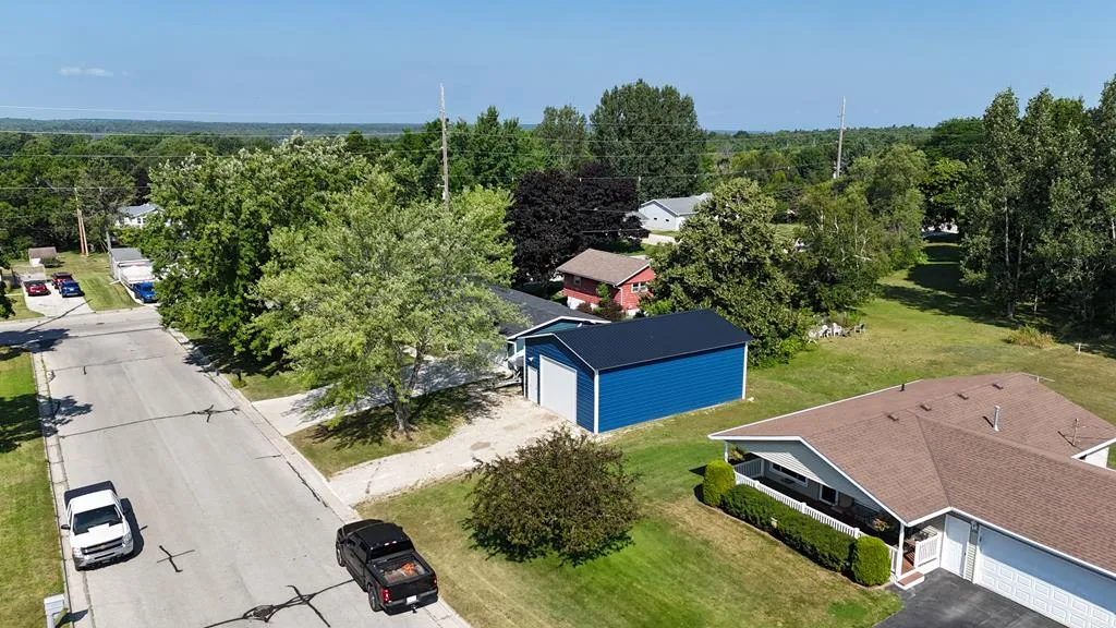 812 Belmar Pl, Sturgeon Bay, Wisconsin 54235, 4 Bedrooms Bedrooms, ,2 BathroomsBathrooms,Inland-Residential,For Sale,Belmar Pl,144385