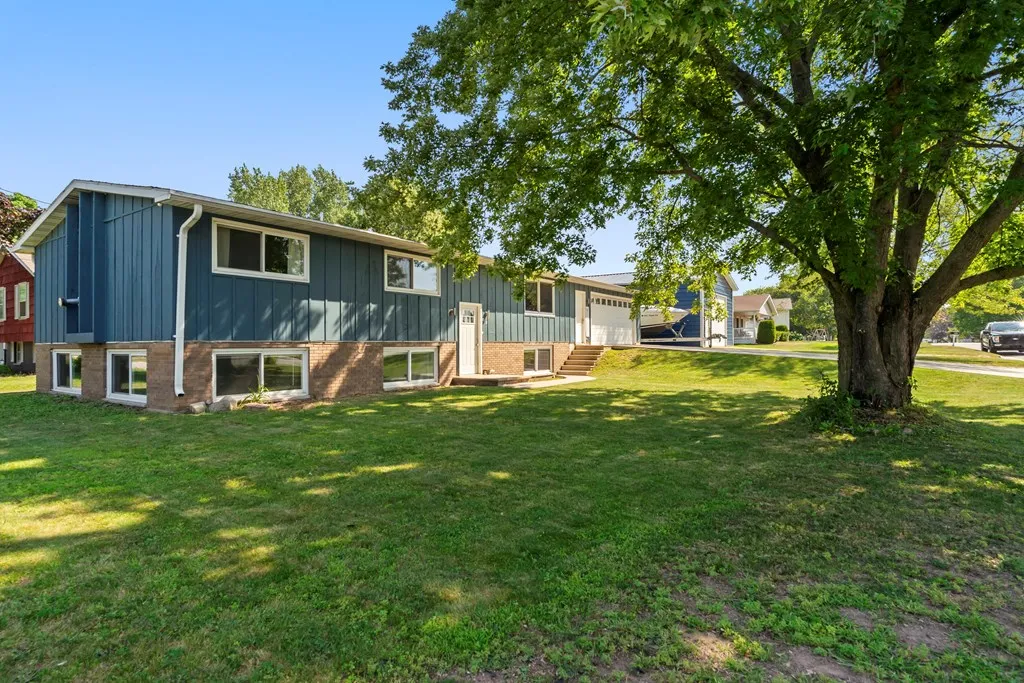 812 Belmar Pl, Sturgeon Bay, Wisconsin 54235, 4 Bedrooms Bedrooms, ,2 BathroomsBathrooms,Inland-Residential,For Sale,Belmar Pl,144385