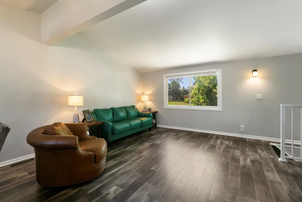 812 Belmar Pl, Sturgeon Bay, Wisconsin 54235, 4 Bedrooms Bedrooms, ,2 BathroomsBathrooms,Inland-Residential,For Sale,Belmar Pl,144385