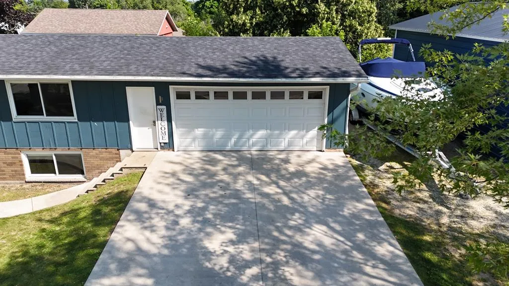 812 Belmar Pl, Sturgeon Bay, Wisconsin 54235, 4 Bedrooms Bedrooms, ,2 BathroomsBathrooms,Inland-Residential,For Sale,Belmar Pl,144385