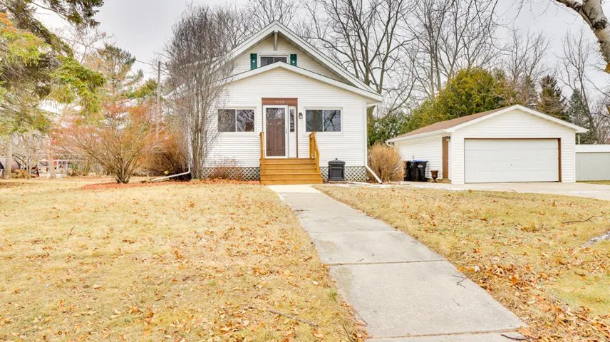 1005 N 6th Ave, Sturgeon Bay Wi 54235, 5 Bedrooms Bedrooms, ,2 BathroomsBathrooms,Inland-Residential,For Sale,N 6th Ave,143576
