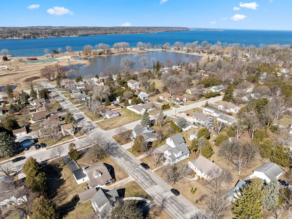 420 Delaware St, Sturgeon Bay Wi 54235, 3 Bedrooms Bedrooms, ,2 BathroomsBathrooms,Inland-Residential,For Sale,Delaware St,141483