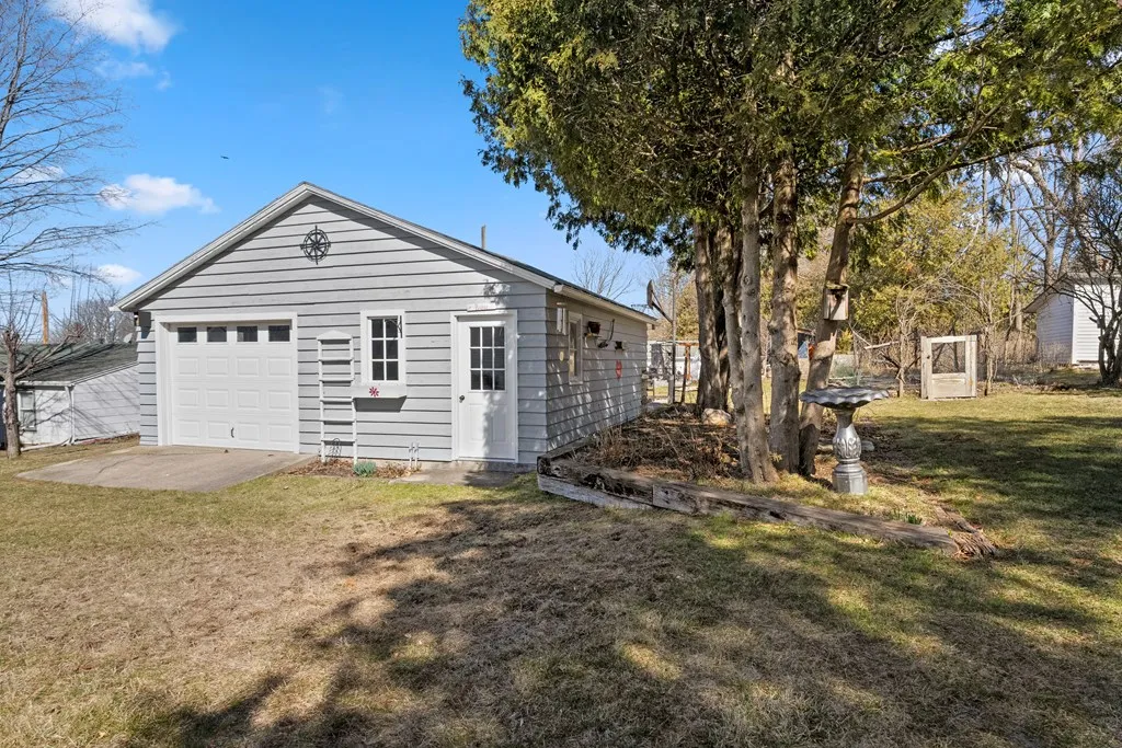 420 Delaware St, Sturgeon Bay Wi 54235, 3 Bedrooms Bedrooms, ,2 BathroomsBathrooms,Inland-Residential,For Sale,Delaware St,141483