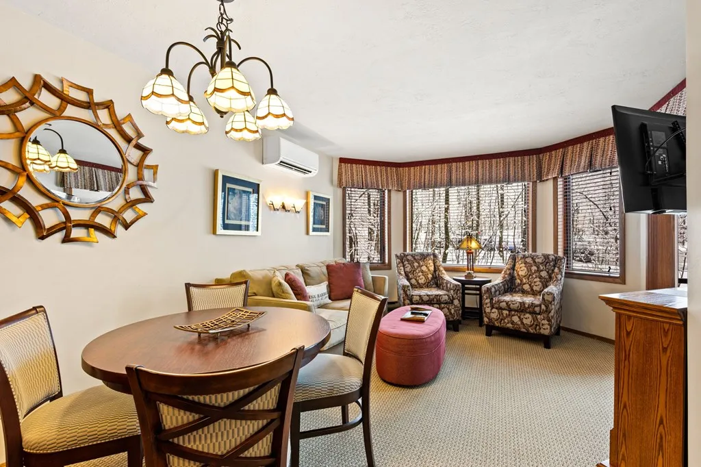 4920 Landmark Cir # 2206, Egg Harbor Wi 54209, 1 Bedroom Bedrooms, ,1 BathroomBathrooms,Condominium,For Sale,Landmark Cir,143727