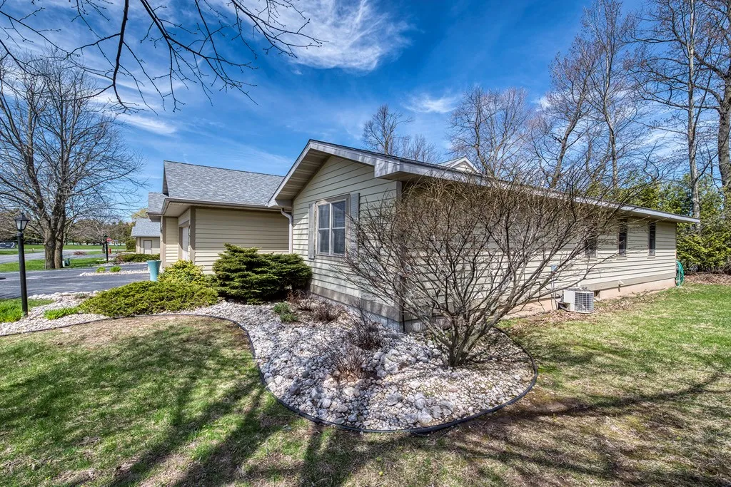2314 Hidden Maples Pl # 2, Sister Bay Wi 54234, 3 Bedrooms Bedrooms, ,2 BathroomsBathrooms,Condominium,For Sale,Hidden Maples Pl,143918