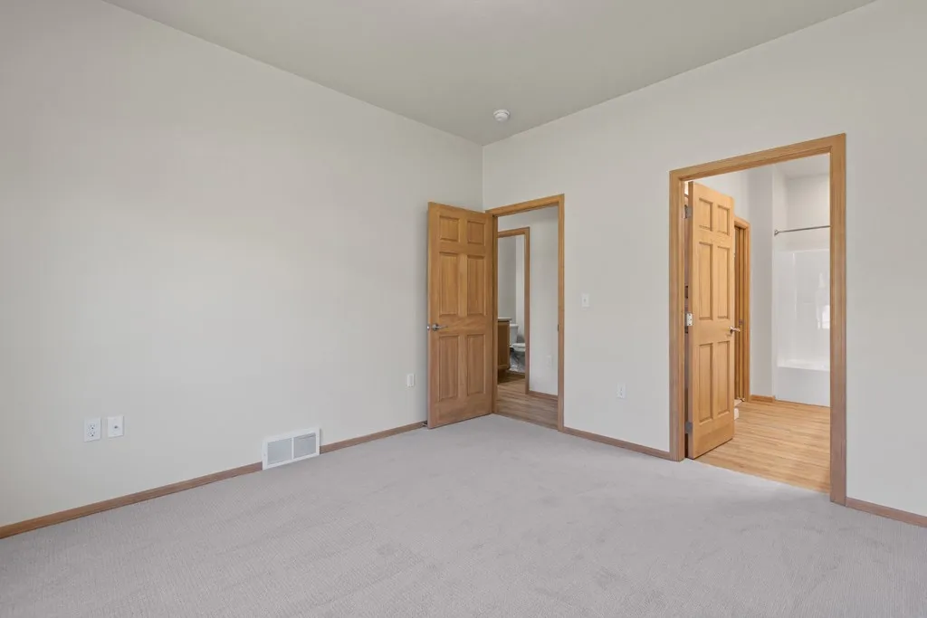 Unit 102 N 15th Dr, Sturgeon Bay Wi 54235, 2 Bedrooms Bedrooms, ,2 BathroomsBathrooms,Condominium,For Sale,N 15th Dr,141732