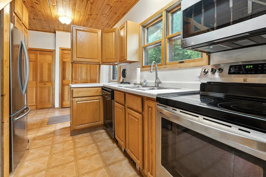 1337 N Bay Shore Rd, Brussels, Wisconsin 54204, 3 Bedrooms Bedrooms, ,1 BathroomBathrooms,Waterfront-Residential,For Sale,N Bay Shore Rd,144475