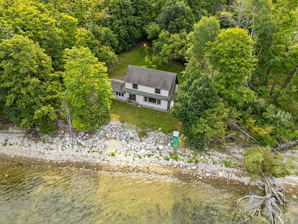 1337 N Bay Shore Rd, Brussels, Wisconsin 54204, 3 Bedrooms Bedrooms, ,1 BathroomBathrooms,Waterfront-Residential,For Sale,N Bay Shore Rd,144475