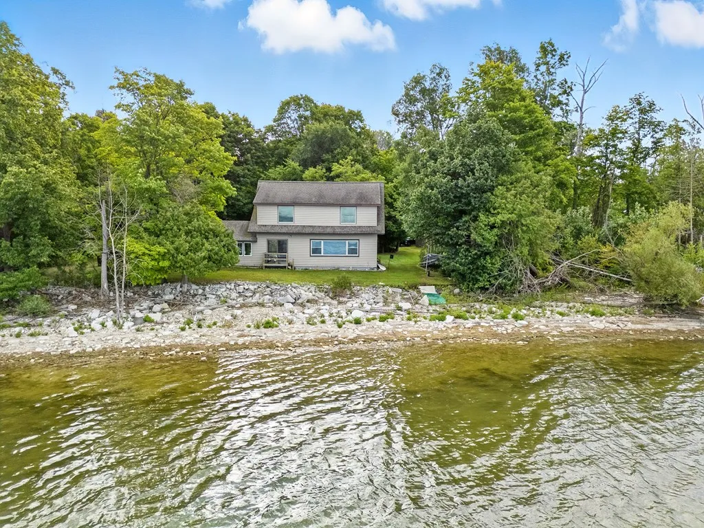 1337 N Bay Shore Rd, Brussels, Wisconsin 54204, 3 Bedrooms Bedrooms, ,1 BathroomBathrooms,Waterfront-Residential,For Sale,N Bay Shore Rd,144475