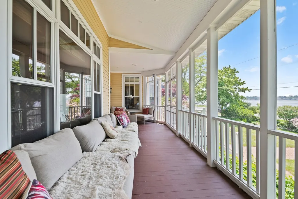 1006 Memorial Dr, Sturgeon Bay, Wisconsin 54235, 4 Bedrooms Bedrooms, ,4 BathroomsBathrooms,Waterfront-Residential,For Sale,Memorial Dr,144124