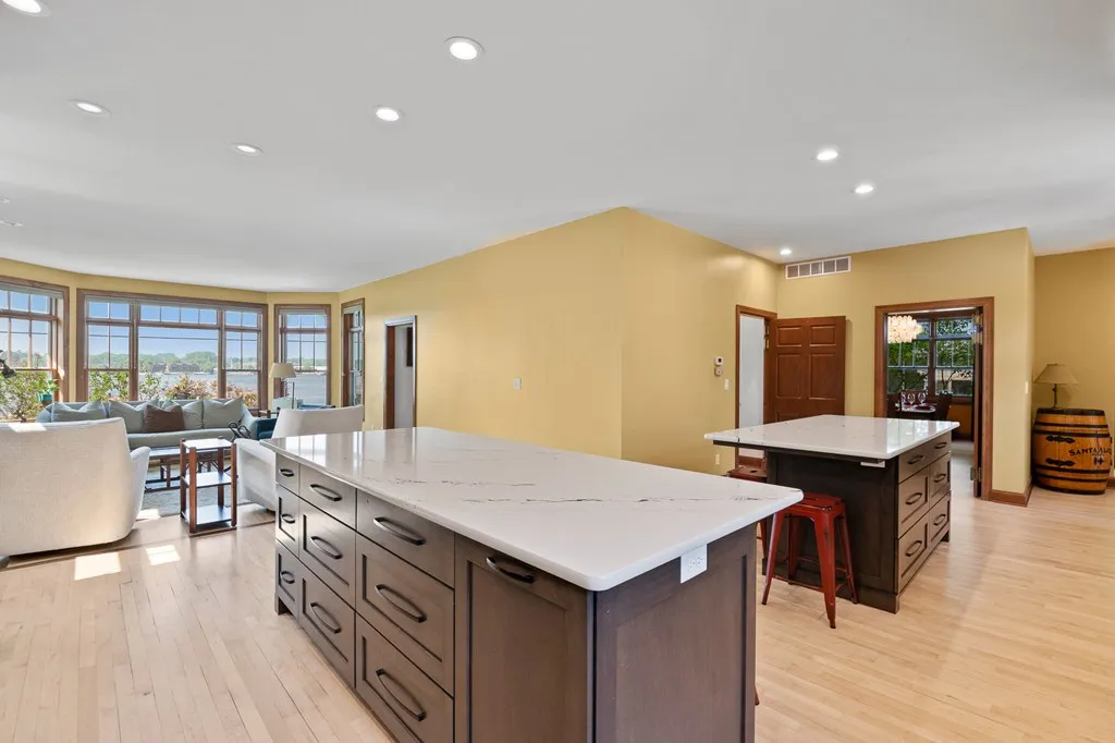 1006 Memorial Dr, Sturgeon Bay, Wisconsin 54235, 4 Bedrooms Bedrooms, ,4 BathroomsBathrooms,Waterfront-Residential,For Sale,Memorial Dr,144124
