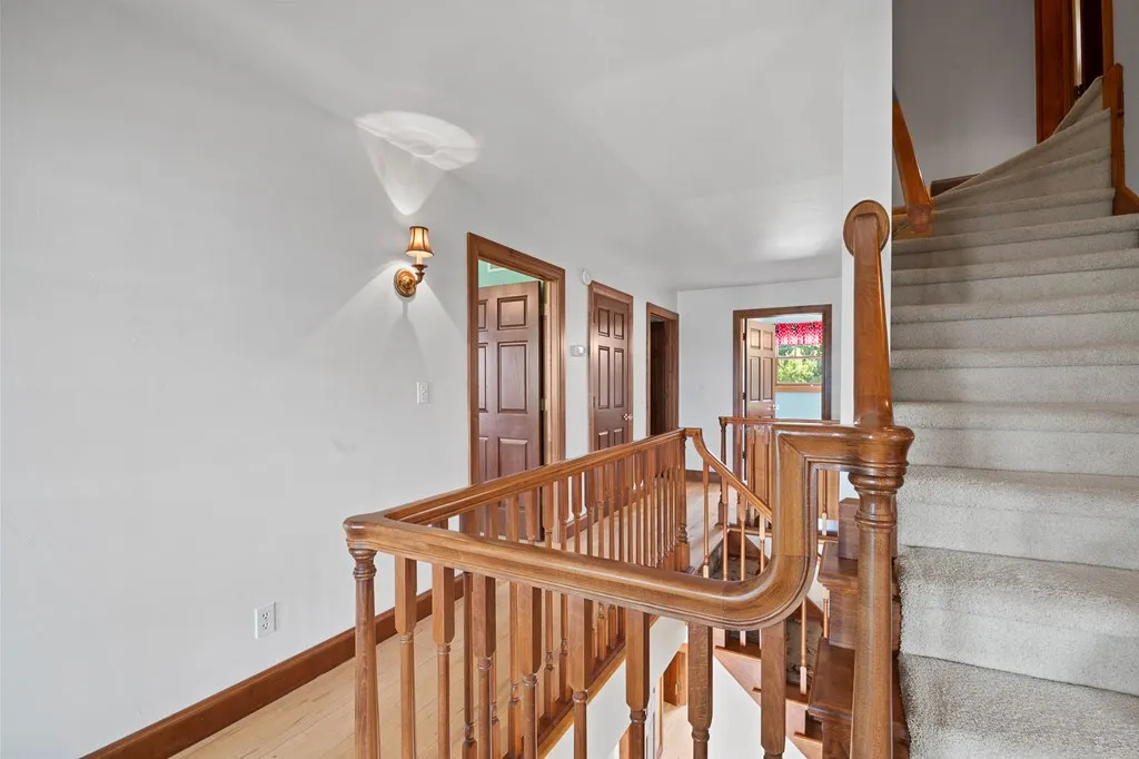 1006 Memorial Dr, Sturgeon Bay, Wisconsin 54235, 4 Bedrooms Bedrooms, ,4 BathroomsBathrooms,Waterfront-Residential,For Sale,Memorial Dr,144124