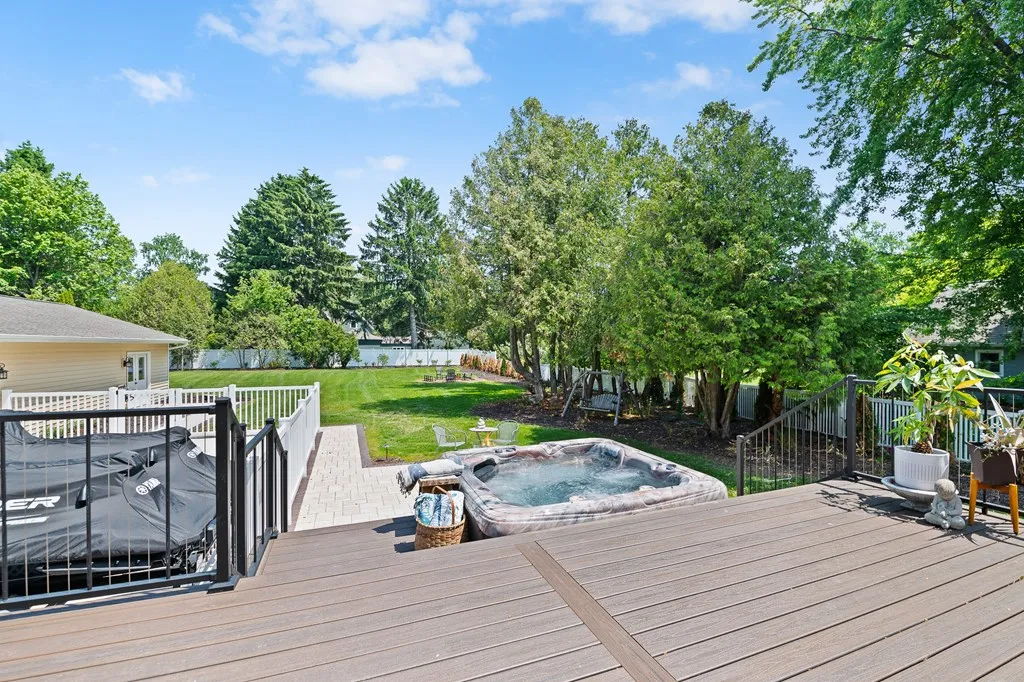 1006 Memorial Dr, Sturgeon Bay, Wisconsin 54235, 4 Bedrooms Bedrooms, ,4 BathroomsBathrooms,Waterfront-Residential,For Sale,Memorial Dr,144124