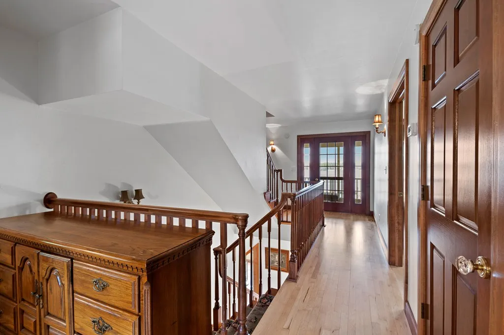 1006 Memorial Dr, Sturgeon Bay, Wisconsin 54235, 4 Bedrooms Bedrooms, ,4 BathroomsBathrooms,Waterfront-Residential,For Sale,Memorial Dr,144124
