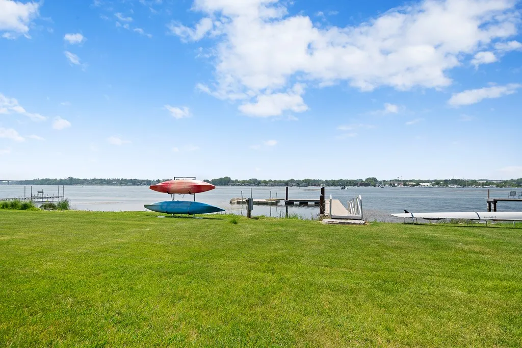 1006 Memorial Dr, Sturgeon Bay, Wisconsin 54235, 4 Bedrooms Bedrooms, ,4 BathroomsBathrooms,Waterfront-Residential,For Sale,Memorial Dr,144124