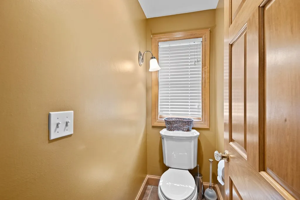 1006 Memorial Dr, Sturgeon Bay, Wisconsin 54235, 4 Bedrooms Bedrooms, ,4 BathroomsBathrooms,Waterfront-Residential,For Sale,Memorial Dr,144124
