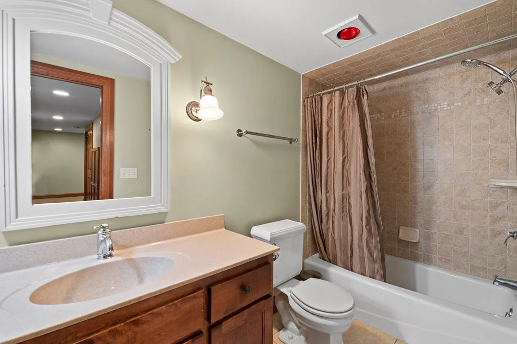 1006 Memorial Dr, Sturgeon Bay, Wisconsin 54235, 4 Bedrooms Bedrooms, ,4 BathroomsBathrooms,Waterfront-Residential,For Sale,Memorial Dr,144124