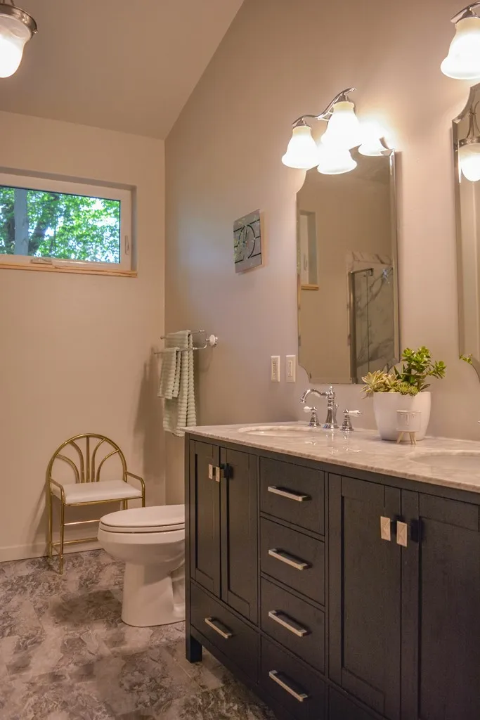 511 N Duluth Ave, Sturgeon Bay Wi 54235, 3 Bedrooms Bedrooms, ,2 BathroomsBathrooms,Inland-Residential,For Sale,N Duluth Ave,143074