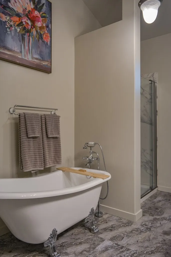 511 N Duluth Ave, Sturgeon Bay Wi 54235, 3 Bedrooms Bedrooms, ,2 BathroomsBathrooms,Inland-Residential,For Sale,N Duluth Ave,143074