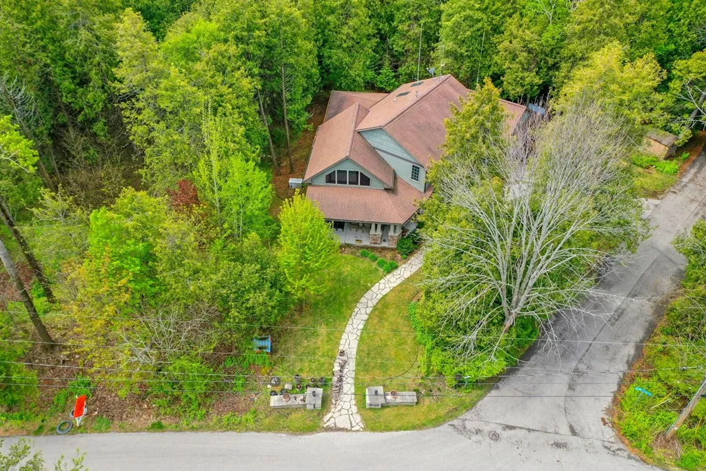 7747 E Shore Dr, Egg Harbor, Wisconsin 54209, 5 Bedrooms Bedrooms, ,4 BathroomsBathrooms,Inland-Residential,For Sale,E Shore Dr,144033