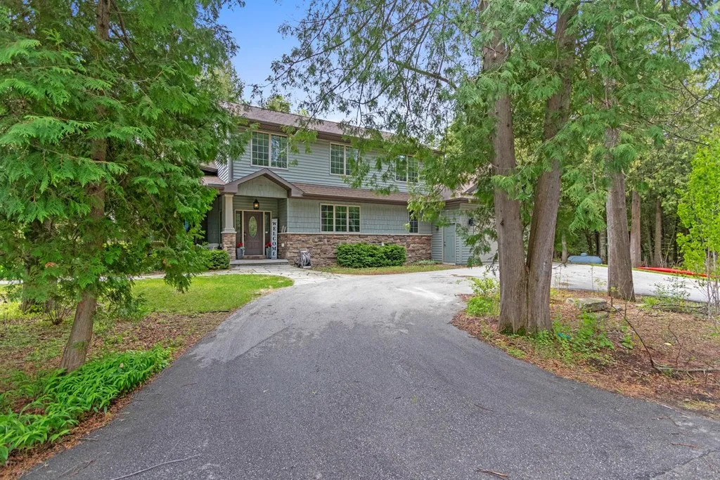 7747 E Shore Dr, Egg Harbor, Wisconsin 54209, 5 Bedrooms Bedrooms, ,4 BathroomsBathrooms,Inland-Residential,For Sale,E Shore Dr,144033