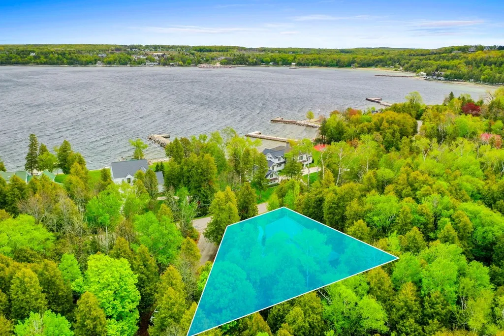 7747 E Shore Dr, Egg Harbor, Wisconsin 54209, 5 Bedrooms Bedrooms, ,4 BathroomsBathrooms,Inland-Residential,For Sale,E Shore Dr,144033
